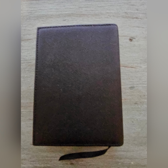 Michael Kors Refillable Notebook - Picture 2 of 7